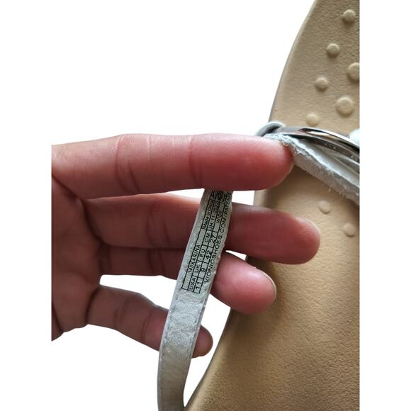 Vionic Women's White Karina Flip Flop Thong Sandals Ring Ankle Buckle Size 11 - Picture 9 of 9